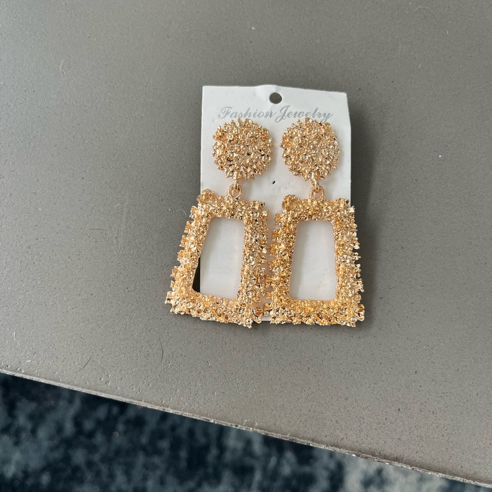 Fashion Earring - - Never Worn
